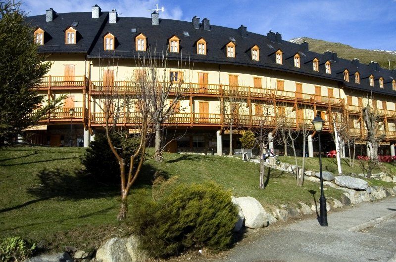 ホテル Residencial La Solana Vall de Boí エクステリア 写真