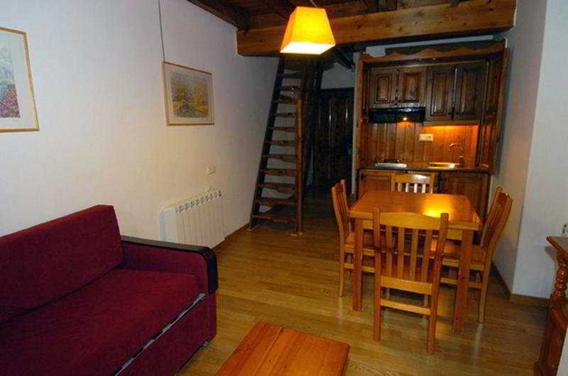 ホテル Residencial La Solana Vall de Boí エクステリア 写真