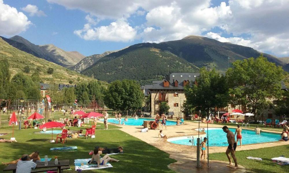 ホテル Residencial La Solana Vall de Boí エクステリア 写真