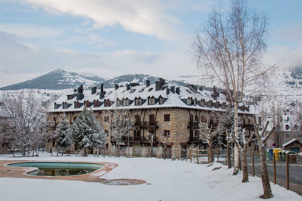 ホテル Residencial La Solana Vall de Boí エクステリア 写真