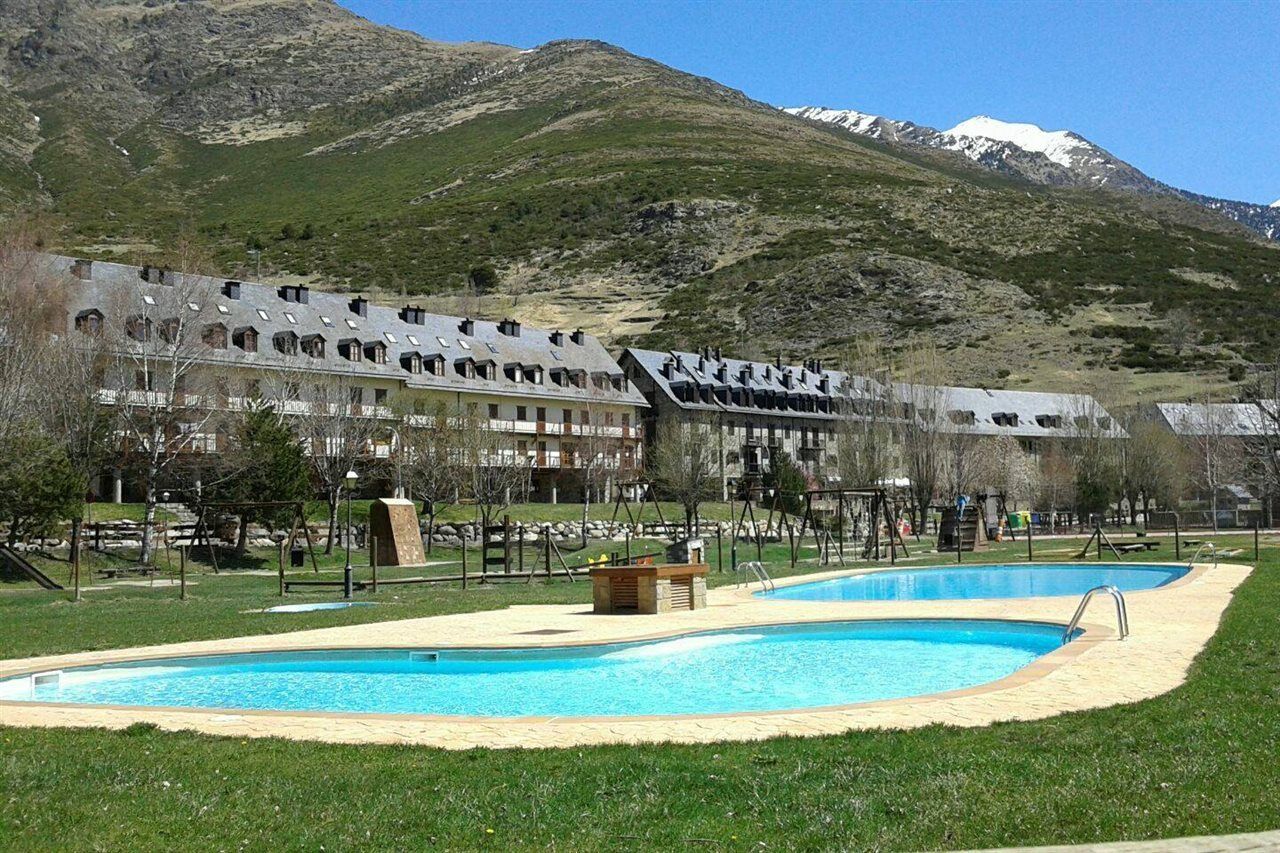 ホテル Residencial La Solana Vall de Boí エクステリア 写真